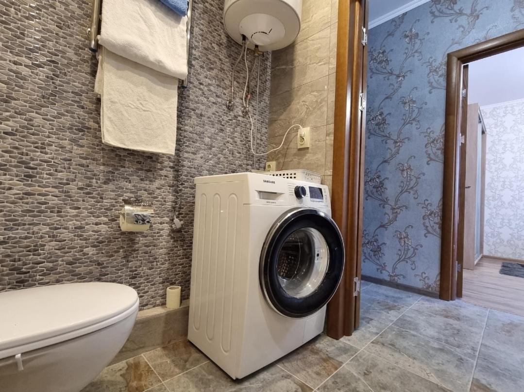 Квартира Метро Харківська, Позняки Жк Лебединий Kiev Buitenkant foto